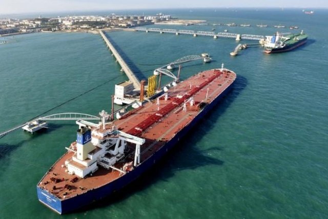 واردات روزانه نفت چین از ایران به 850 هزار بشکه می رسد