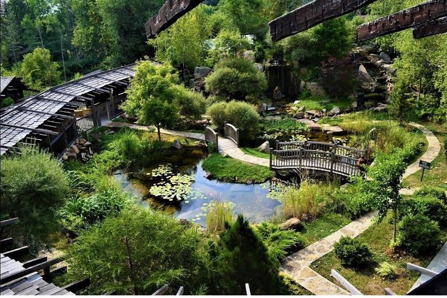 خانه&zwnj;ای در صخره