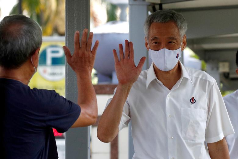 نخست وزیر سنگاپور با ماسک