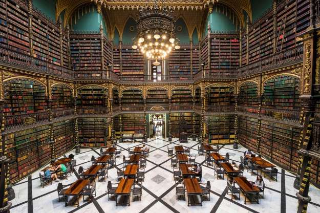 کتابخانه سلطنتی پرتغالی در ریودوژانیرو (برزیل)
