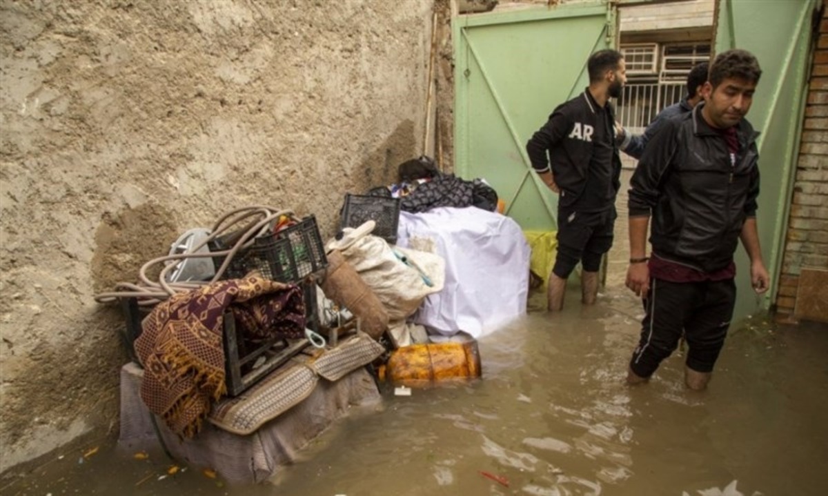 سیلاب در کنارک/ ۷۰ درصد منازل غیرقابل سکونت و زندگی ۱۰ هزار نفر مختل شد