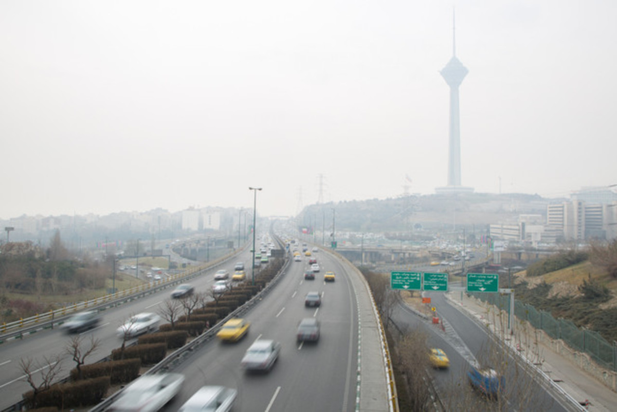 وضعیت قرمز کیفیت هوای تهران  در ۱۸ ایستگاه