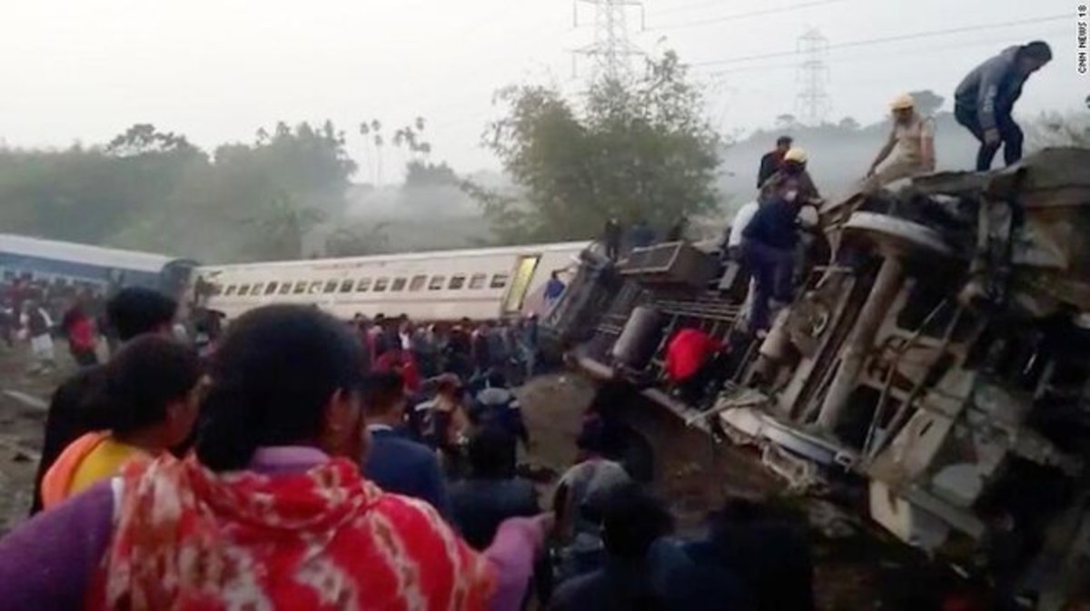۹ کشتته در حادثه خروج قطار مسافربری از ریل در هند
