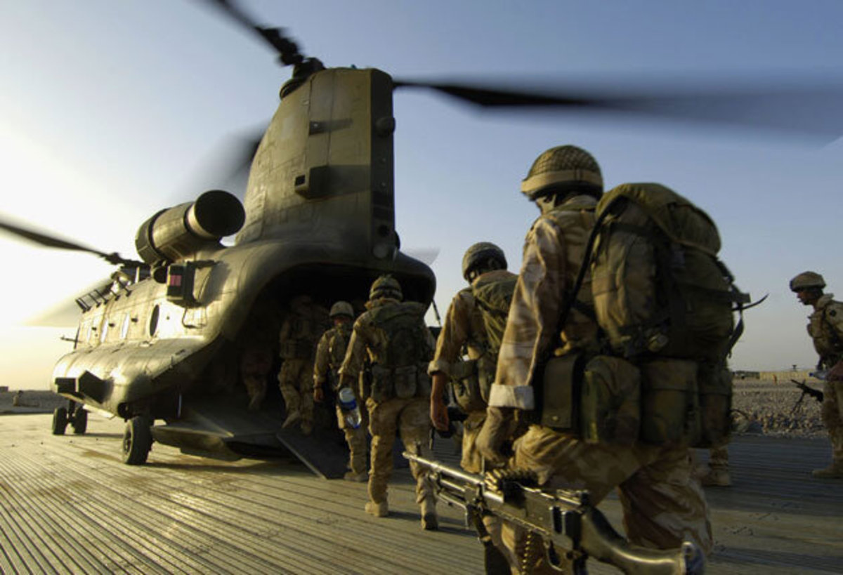 ورود نیروهای آمریکایی به پایگاه الحریر در کردستان عراق