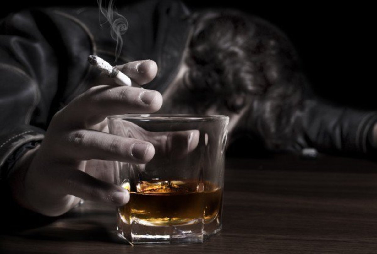 اعلام نرخ شیوع مصرف «الکل» در کشور/ افزایش «صیغه‌یابی» در فضای مجازی