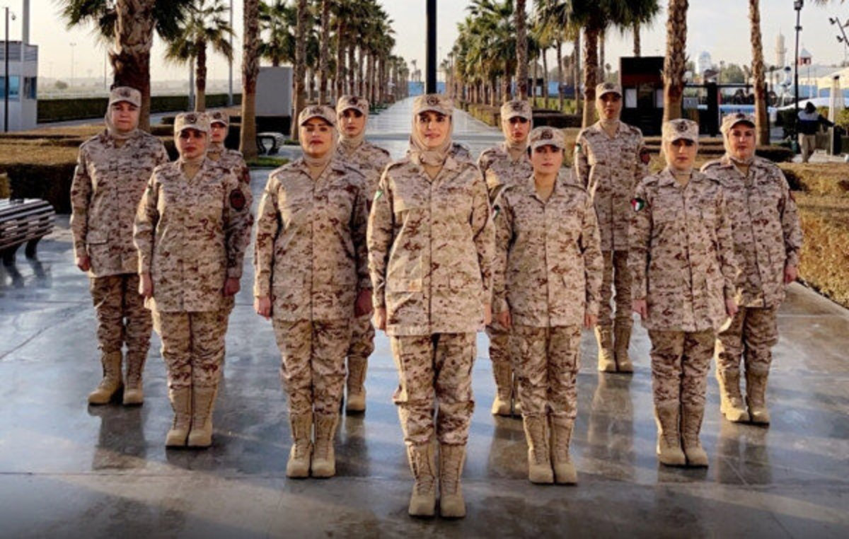 استیضاح وزیر دفاع کویت در پارلمان در پی طرح ورود زنان به ارتش و دفاعیات وزیر