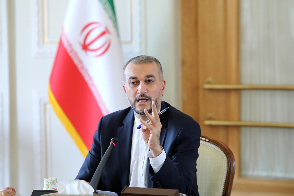 توضیح وزیر‌ خارجه درباره ورود ایرانیان خارج از کشور (فیلم)