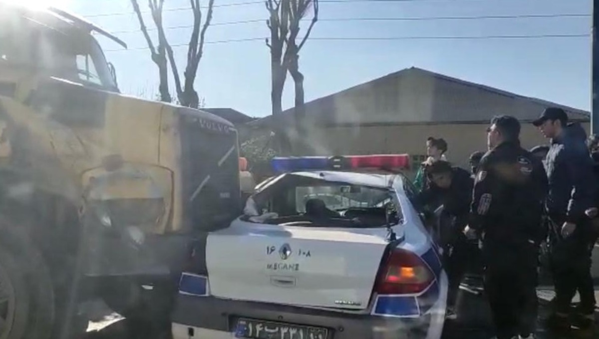 مامور پلیس، مگان را سد راه کامیون کرد و جلوی فاجعه را گرفت (+فیلم تصادف)