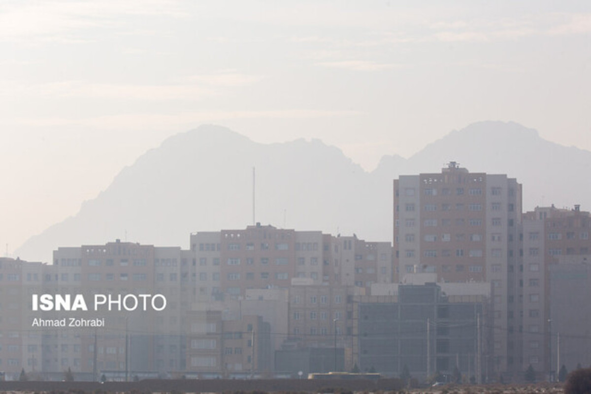 استمرار آلودگی هوا و تعطیلی آموزش حضوری مدارس در اصفهان