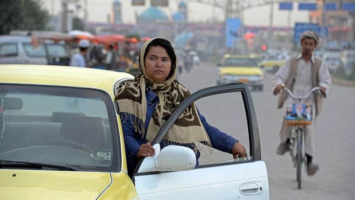 زنان افغان در پارلمان اروپا: تعامل جهان با طالبان باید مشروط به رعایت حقوق زنان باشد
