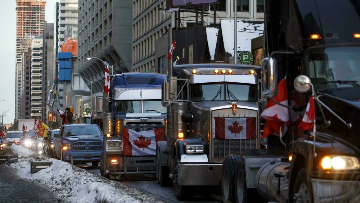 تظاهرات کامیونی کانادا؛ اعلام شرایط اضطراری در اتاوا (عکس)/ معترضان از پلیس بیشترند