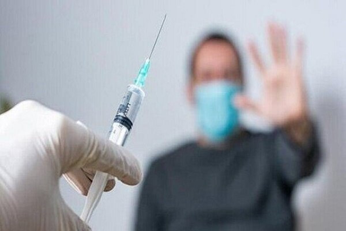 وزیر بهداشت: ۹۰ درصد بستری های مبتلا به سویه امیکرون، واکسن نزدند