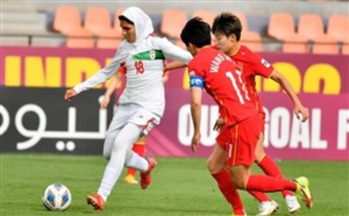 حرکت جالب بازیکنان تیم ملی بانوان چین در پایان بازی با ایران (فیلم)