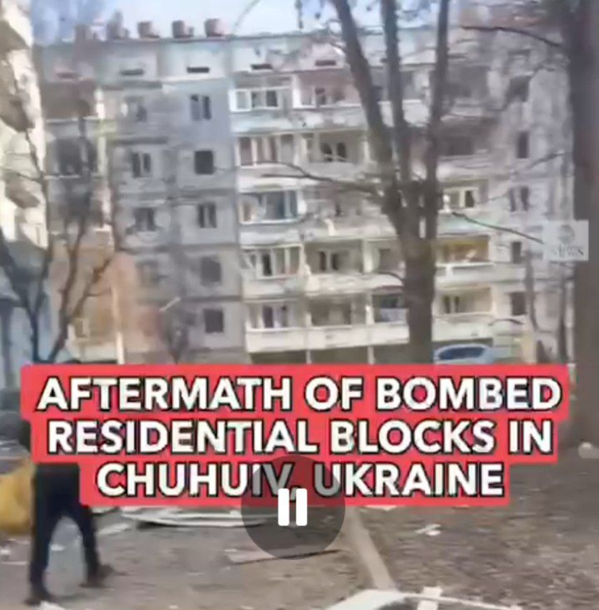 ساختمان‌های مسکونی پس از بمباران شهر چوهوئیف در استان خارکف اوکراین (فیلم)