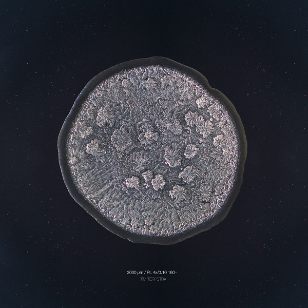 سفری به تصاویر شگفت انگیز از اشک انسان زیر میکروسکوپ(+عکس)