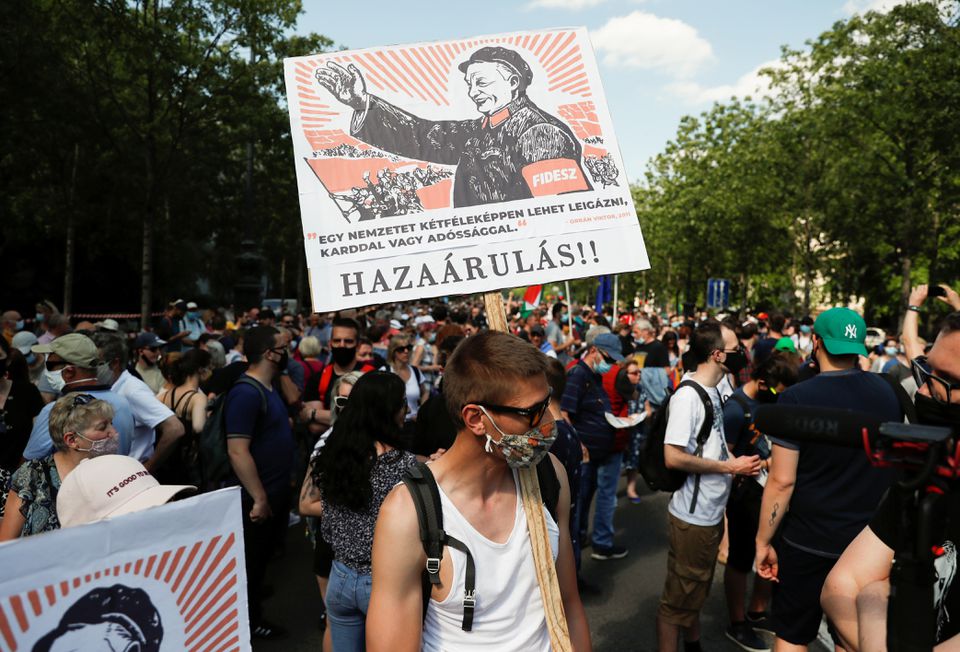 تظاهرات به احداث دانشگاه چینی در بوداپست مجارستان