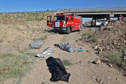 4 کشته در واژگونی خودروی 405 در مشهد (+عکس)