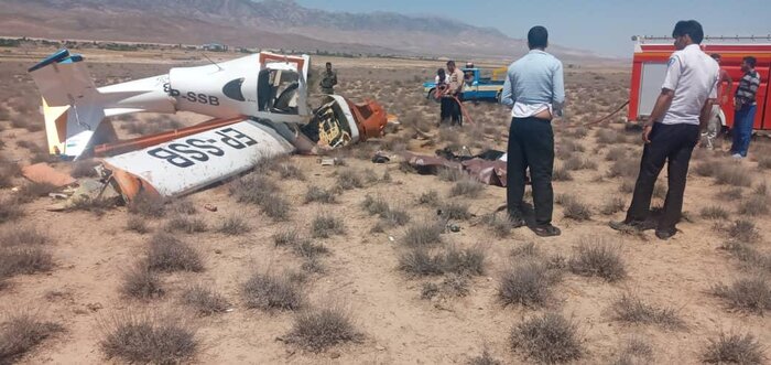2 کشته در سقوط هواپیما (+عکس)