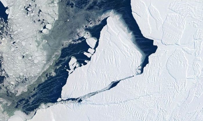 A-76؛ بزرگترین کوه یخ شناور جهان که از جنوبگان جدا شده است
