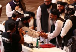 طالبان: در میدان دست بالا را داریم و طرح صلح را تا ماه دیگر ارائه می‌دهیم