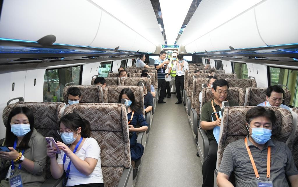 رونمایی از نخستین قطار مغناطیسی با بیشنه سرعت 600 کیلومتر در ساعت در چین