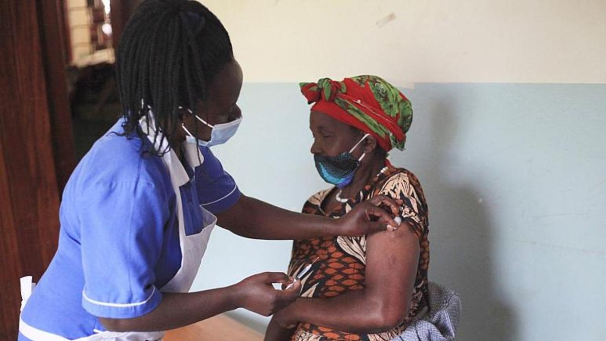 تزریق صدها واکسن تقلبی کرونا در اوگاندا
