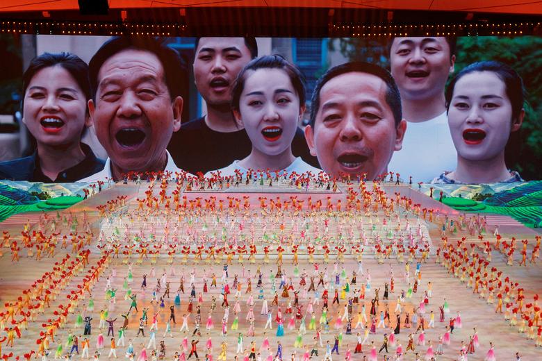 جشن صد سالگی حزب کمونیست چین (+عکس)