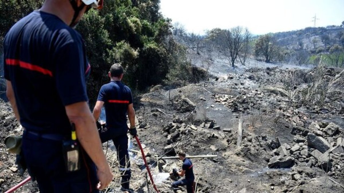 آتش‌سوزی در یونان ۲۰ خانه را خاکستر کرد