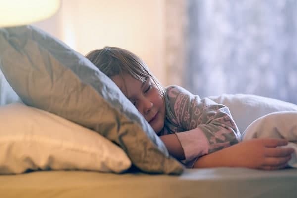 نگاهی علمی به هذیان گویی ناخودآگاه کودکان خردسال در خواب