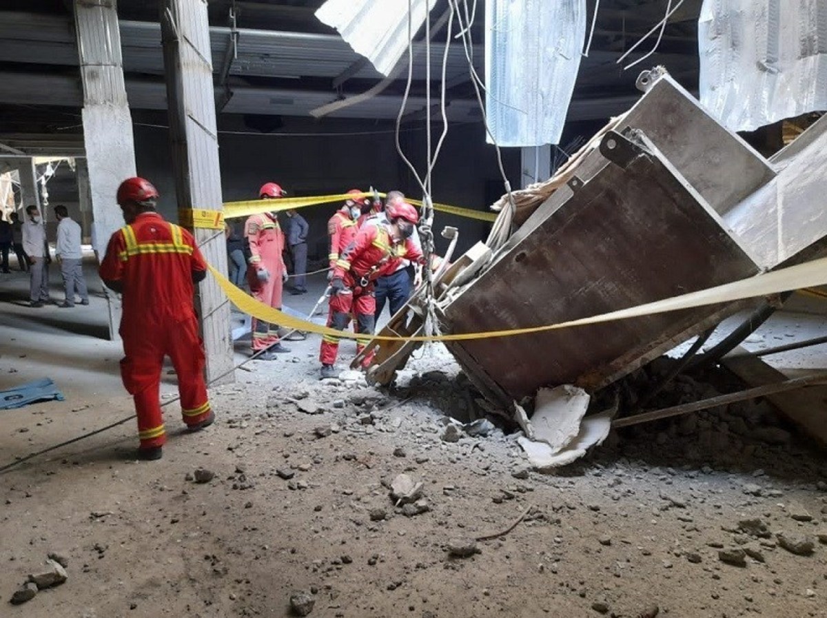 مرگ ۲ کارگر بر اثر سقوط کابین فلزی در پروژه ساختمانی