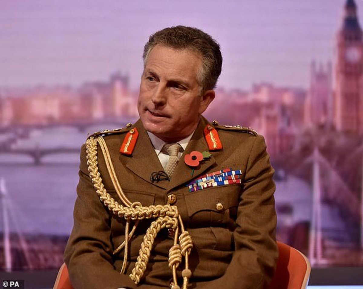 فرمانده ارتش انگلیس: با طالبان در عرصه میدانی همکاری داریم/ طالبان امروز میانه‌روتر است