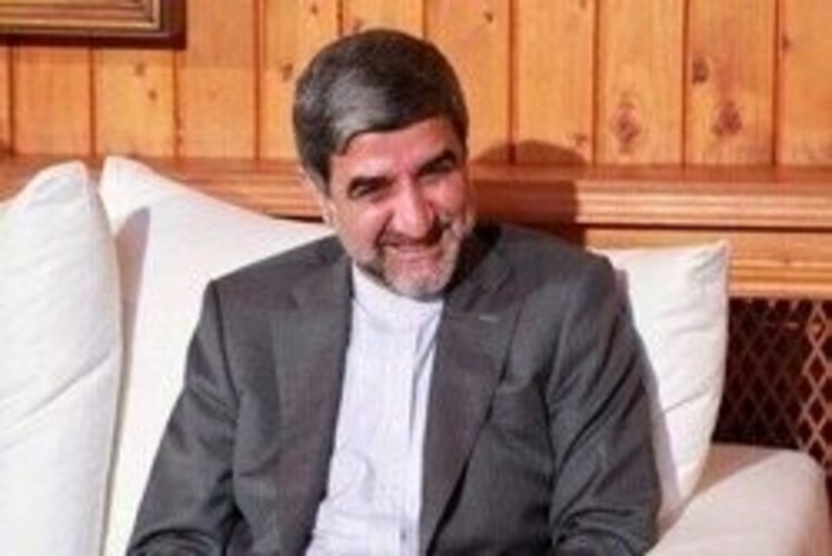 سفیر ایران در بیروت: ایران آماده حمایت غذایی از ملت لبنان برای کاهش رنج‌ معیشتی آنان است/جزئیات انتقال نفت، برق، ساخت نیروگاه و صدور دارو به لبنان