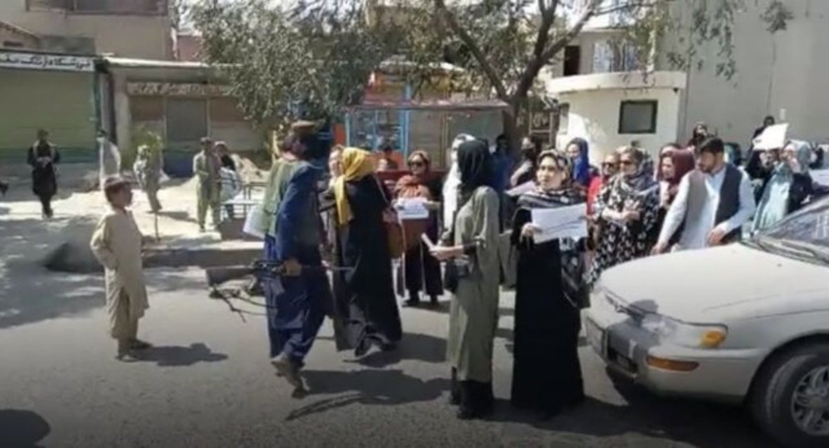 واکنش جبهه مقاومت افغانستان به اعتراضات علیه طالبان