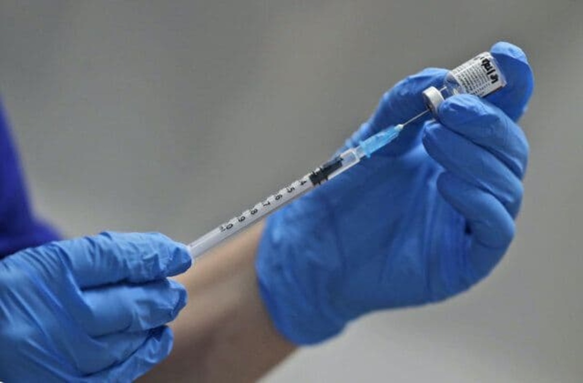 هدف‌گذاری ۳۰۰ هزار دوز تزریق روزانه واکسن کرونا در تهران
