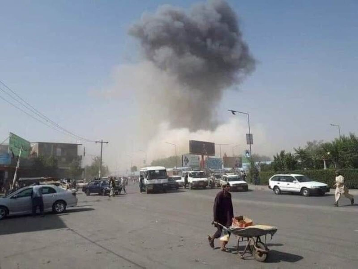 حمله انتحاری به مسجدی در قندوز افغانستان: 100 نفر کشته و 2۰۰ تن زخمی (+فیلم)/طالبان: واحدی ویژه مشغول بررسی است/انتشار عکس عامل انتحاری توسط داعش