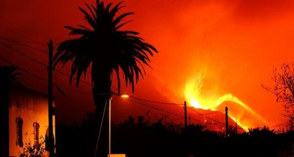 سرازیر شدن جریان عظیم گدازه از آتشفشان لا پالما در اسپانیا