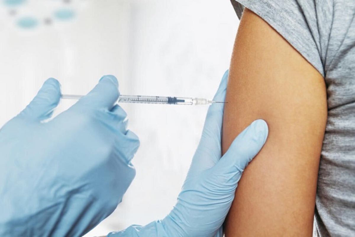 وزارت بهداشت: ۵۱ درصد جمعیت ۱۲ تا ۱۷ ساله واکسینه شده‌اند