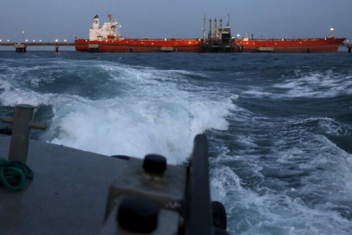 رویترز: بارگیری ابر نفت‌کش ایرانی با ۲ میلیون بشکه نفت خام ونزئولا