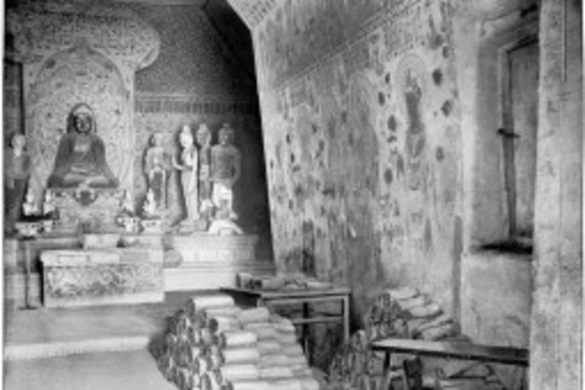 غار هزار بودا و راز کتابخانه مدفون؛ ماجرای کتابخانه‌ای که پس از 9 قرن کشف شد