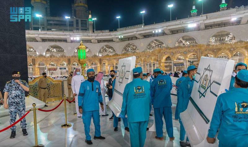 عربستان سعودی؛ بازگشت زندگی به حالت عادی/نماز بی فاصله در مسجدالحرام