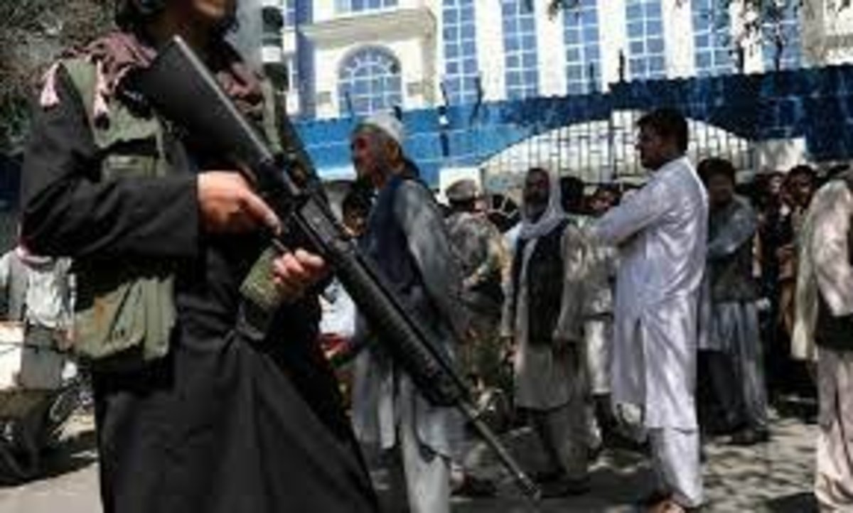 طالبان از کنترل کامل بر باند‌های زیرزمینی داعش خبر داد