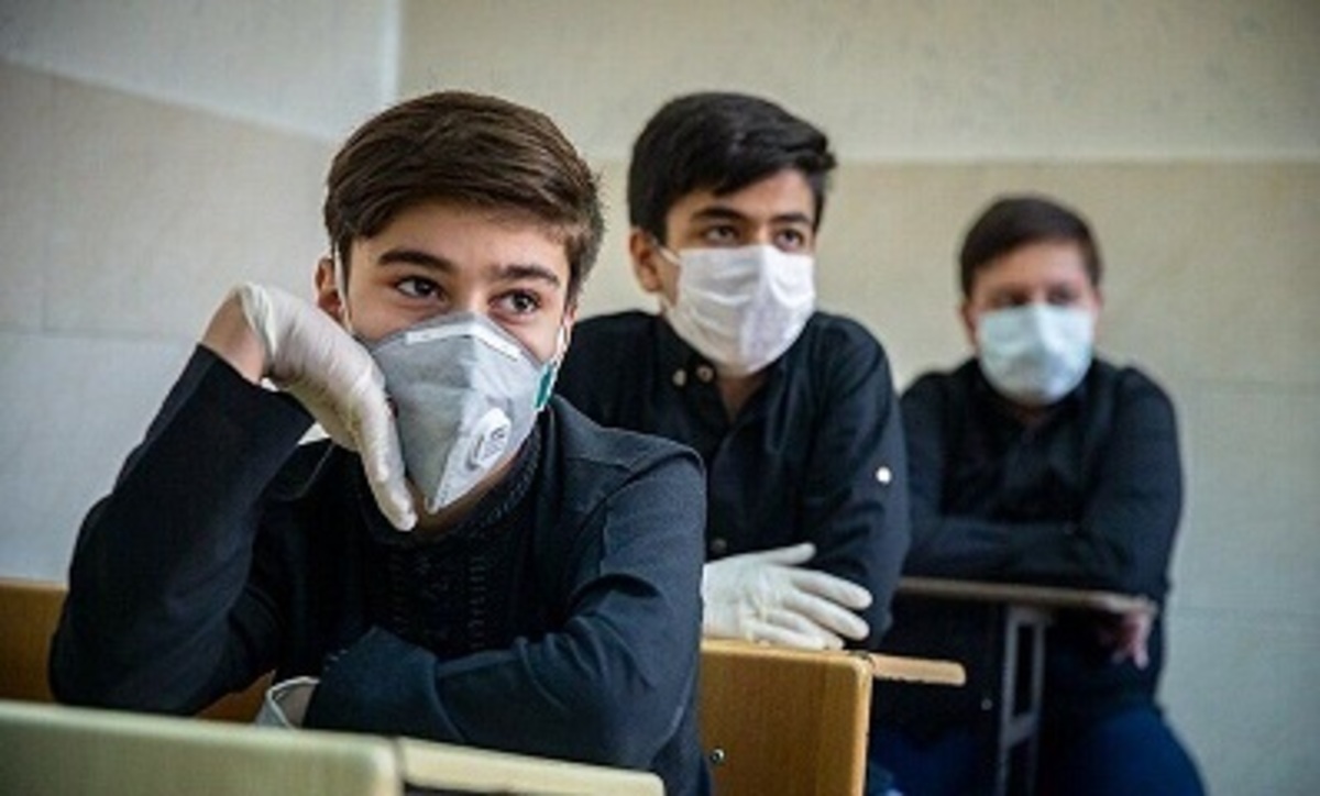 نماینده مجلس: مدارس بدون اجبار دانش آموزان بازگشایی شود