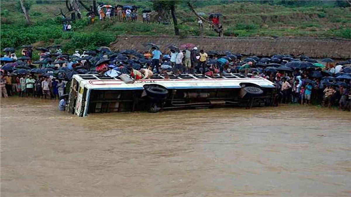 کنگو/ ۵۰ کشته در سقوط کامیون به داخل رودخانه