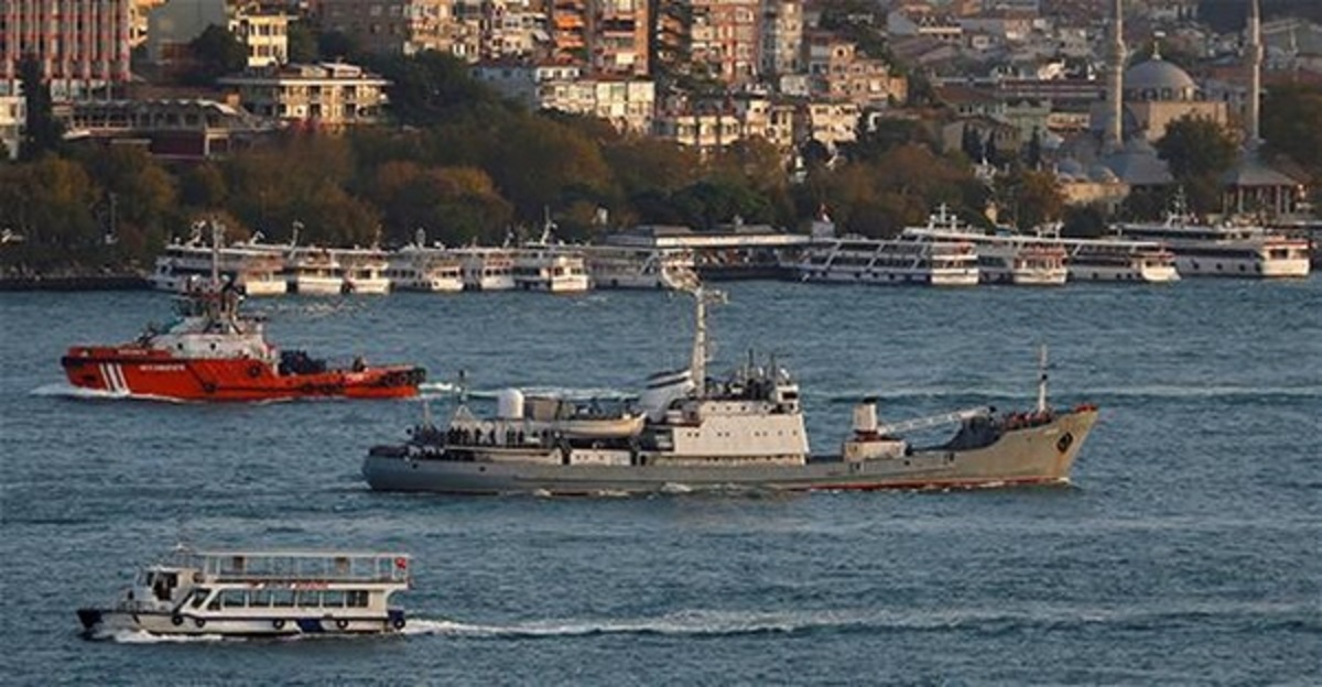 برخورد یک کشتی باری روسیه با یک کشتی ترکیه‌ای