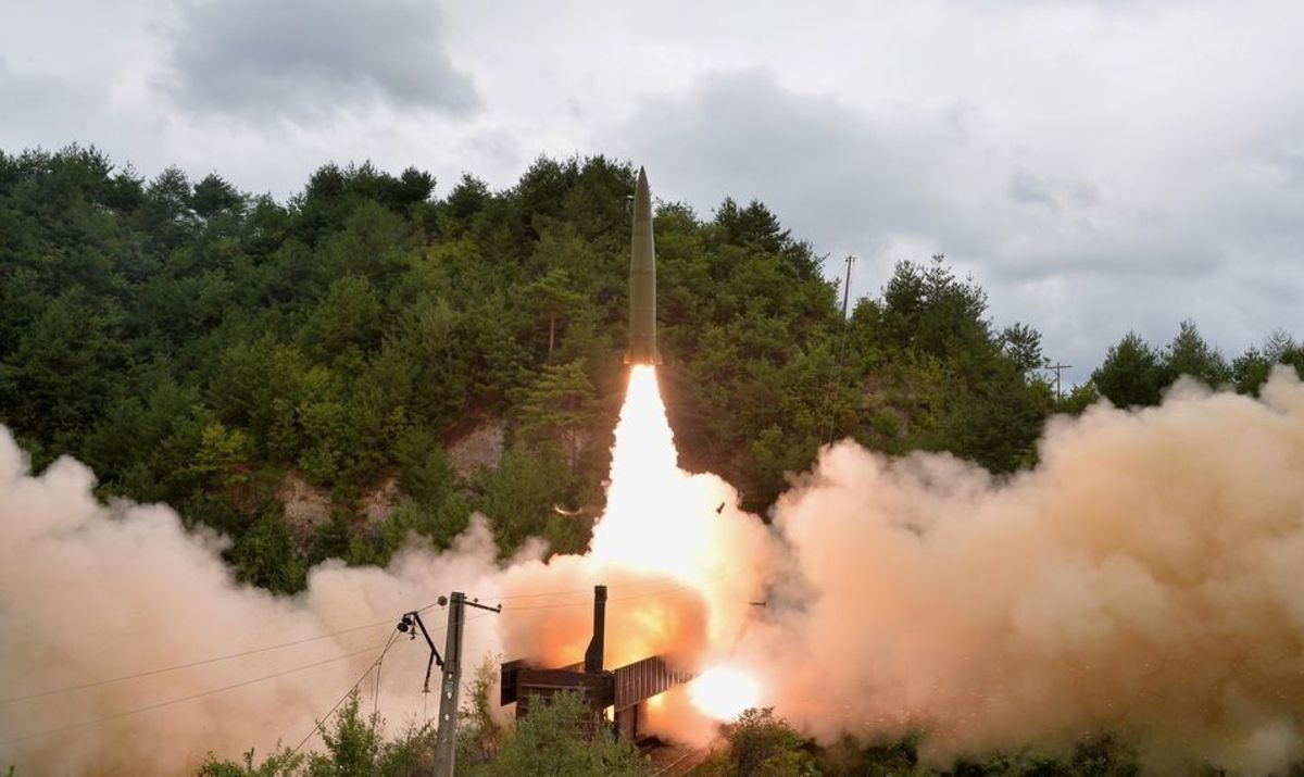کره شمالی پرتابه جدید آزمایش کرد