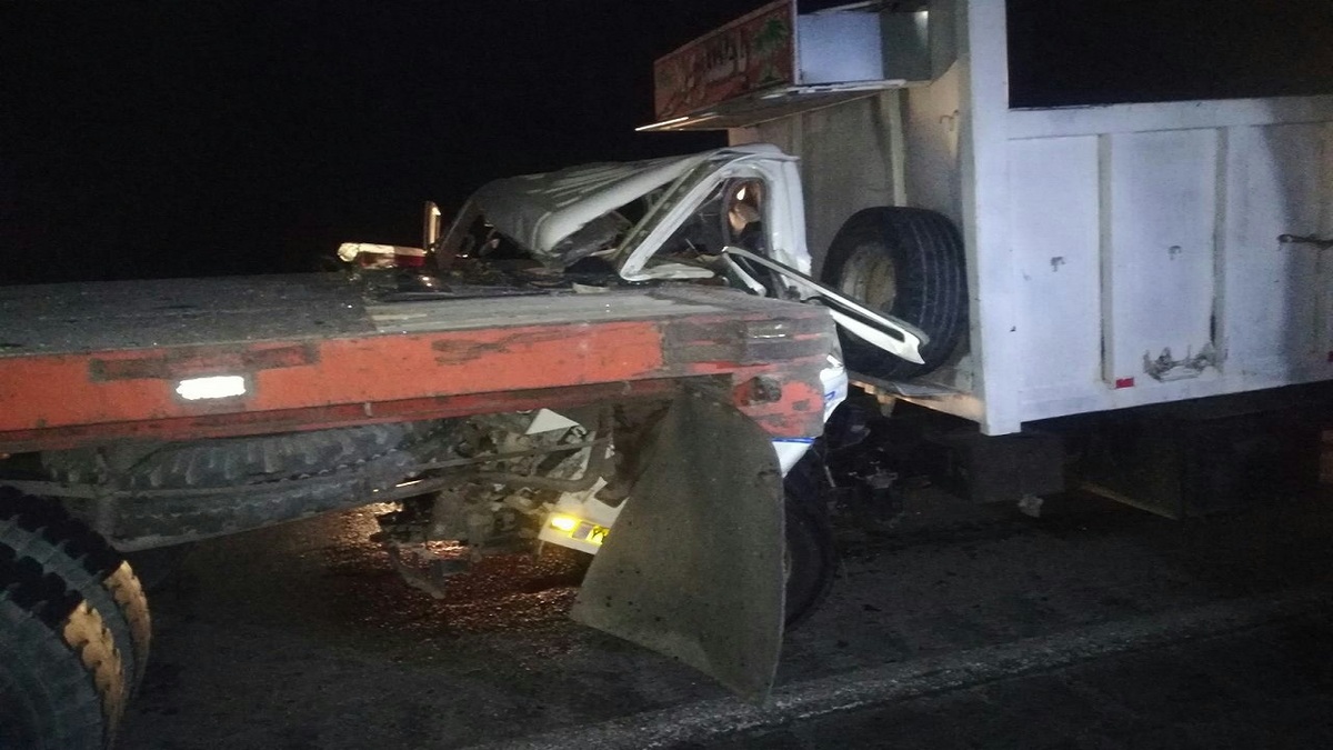 ۴ کشته در تصادف کامیونت با تریلی در جاده قم