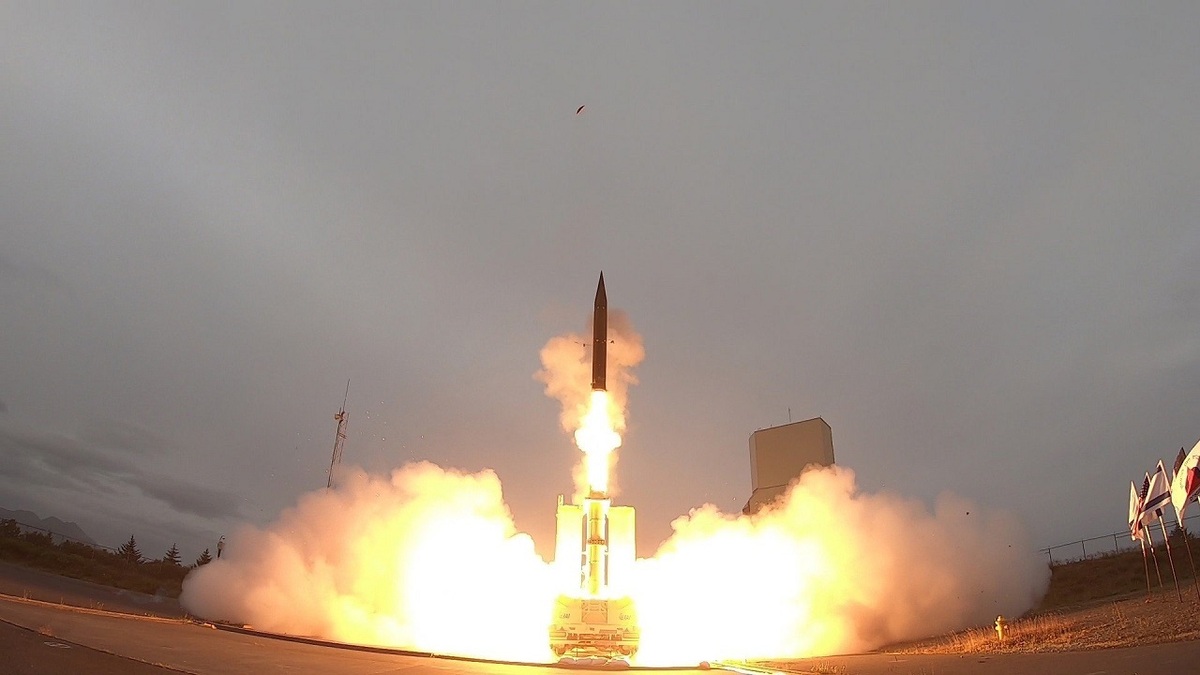 پنتاگون از آزمایش یک موشک مافوق صوت خبر داد