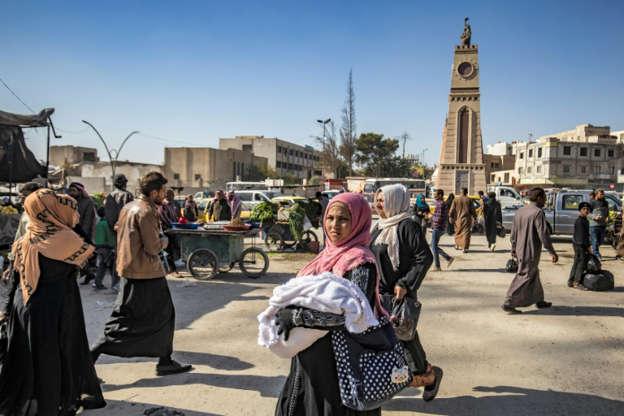 بازگشت پایتخت داعش به شرایط عادی/ میدان اعدام به میدان عشاق تبدیل شد