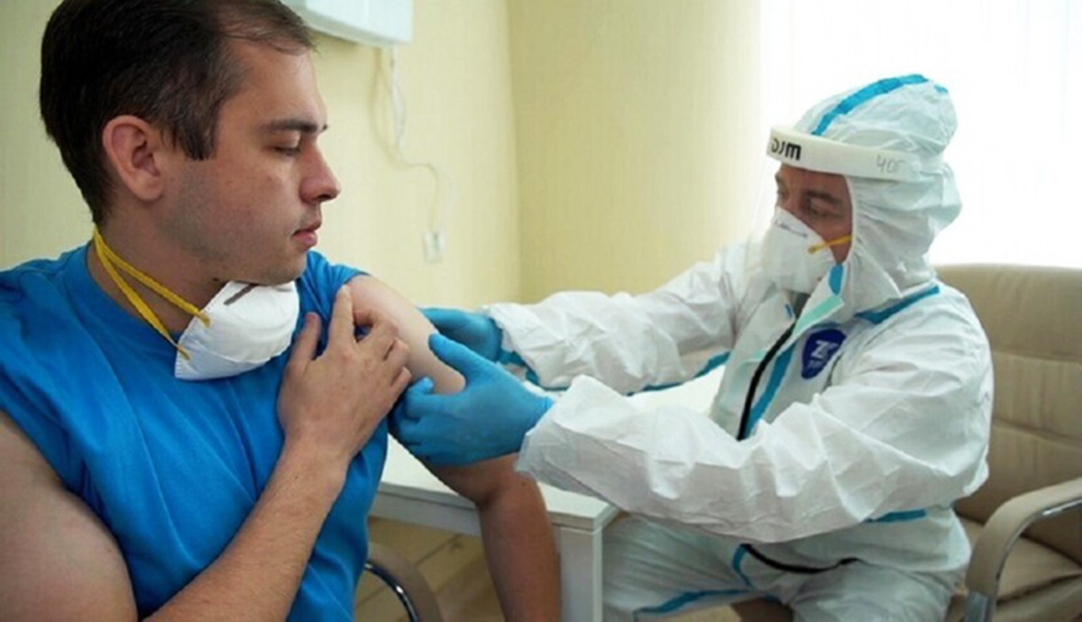 وزارت بهداشت: اگر واکسیناسیون انجام نمی‌شد، تلفات کرونا سه برابر می‌شد