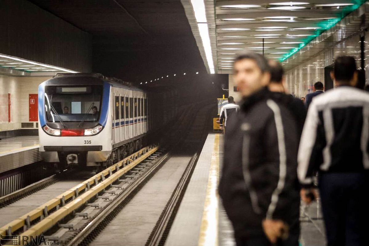 توقف ۱۸ دقیقه‌ای قطارهای خط یک مترو تهران/ علت: حضور فرد ناشناس در داخل تونل
